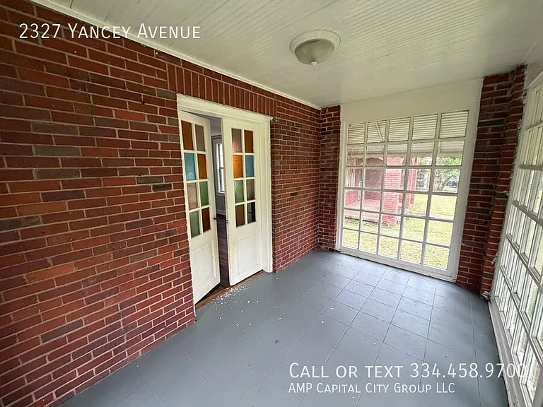 2327 Yancey Ave — Photo 6
