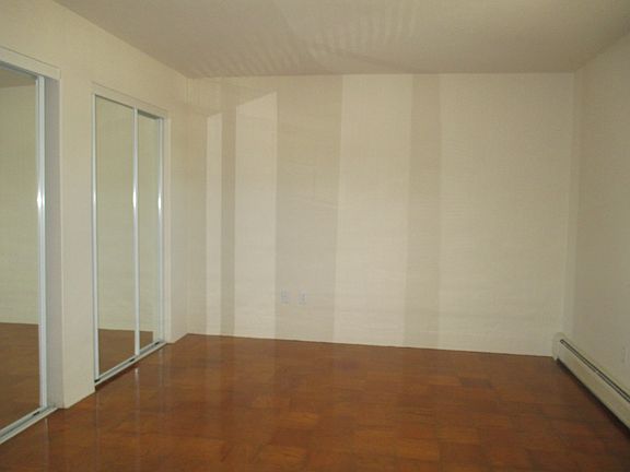 5th image of 9 Kensington Cir APT H