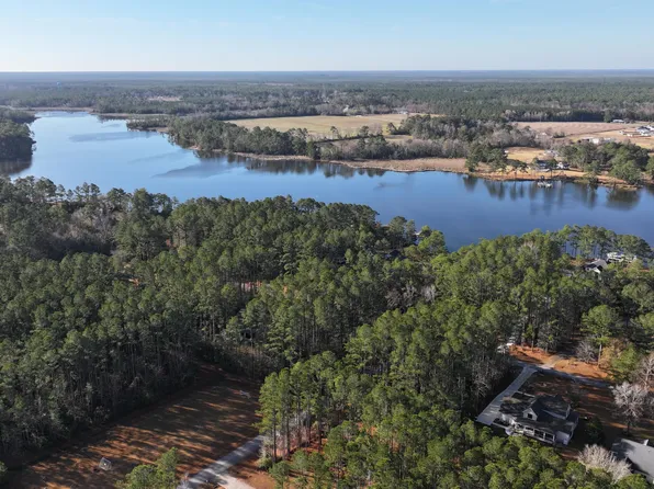 201 Augusta Court, Havelock, NC 28532