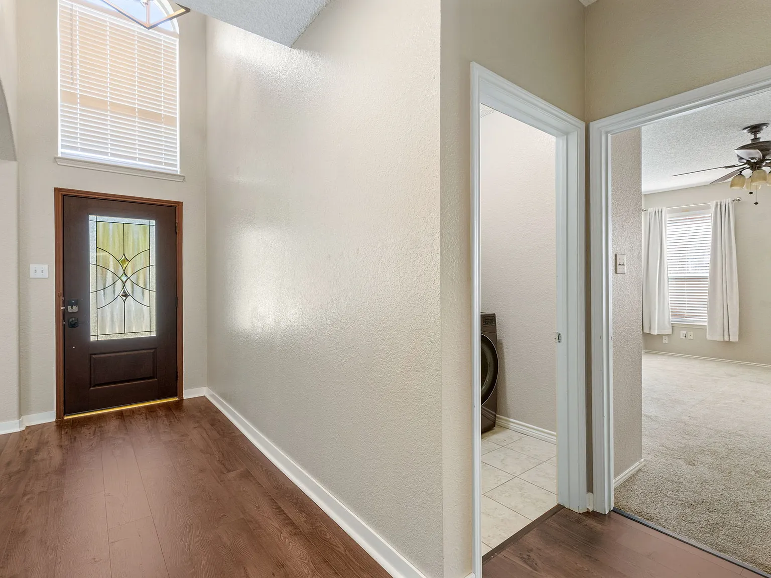 5 bed, 2.5 bath, 2455 sqft, $2,950 — Photo 4