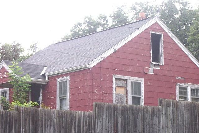 2nd image of 1010 Thornton Ave