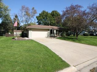 1214 W Laurel St, Whitewater, WI 53190