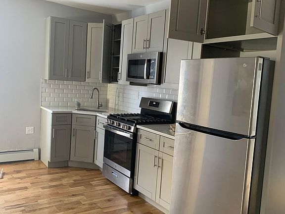 3rd image of 1138 Fteley Ave #2