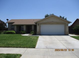 951 Geneva Dr, Lemoore, CA 93245