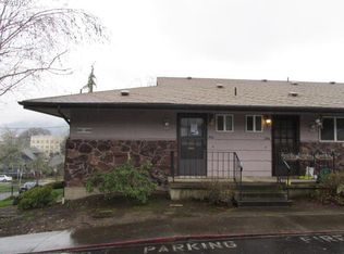 1352 SE Court Ave, Roseburg, OR