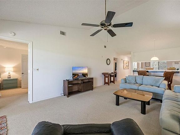 5th image of 5975 Bloomfield CIR #C302