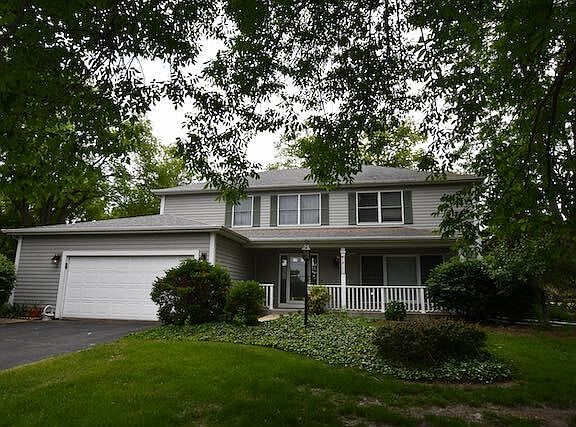 2nd image of 1817 Charnbrook Dr