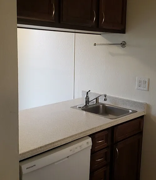 317 Palomas Dr NE — Photo 2