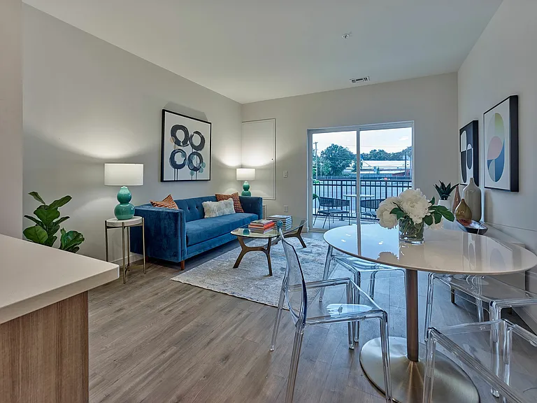 Experience urban elegance in this inviting living area, perfect for relaxation and entertainment.