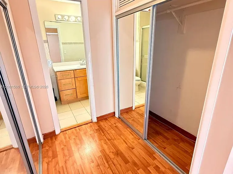 2750 N 34th Ave #9D — Photo 14
