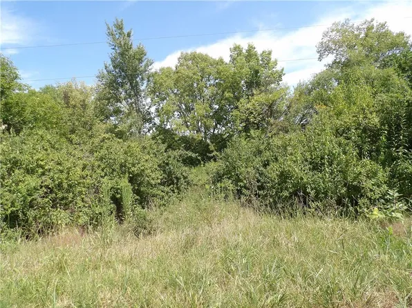 20619 SE Outer Rd, Peculiar, MO 64078