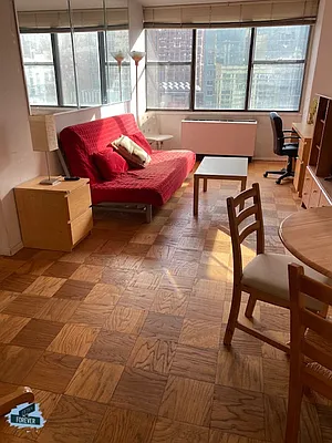 Rented by Fifth & Forever LLC | media 18