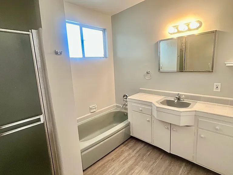 1428 Havenhurst Dr #16 — Photo 15