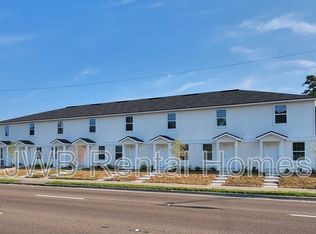 8492 McGirts Village Ln, Jacksonville, FL 32210