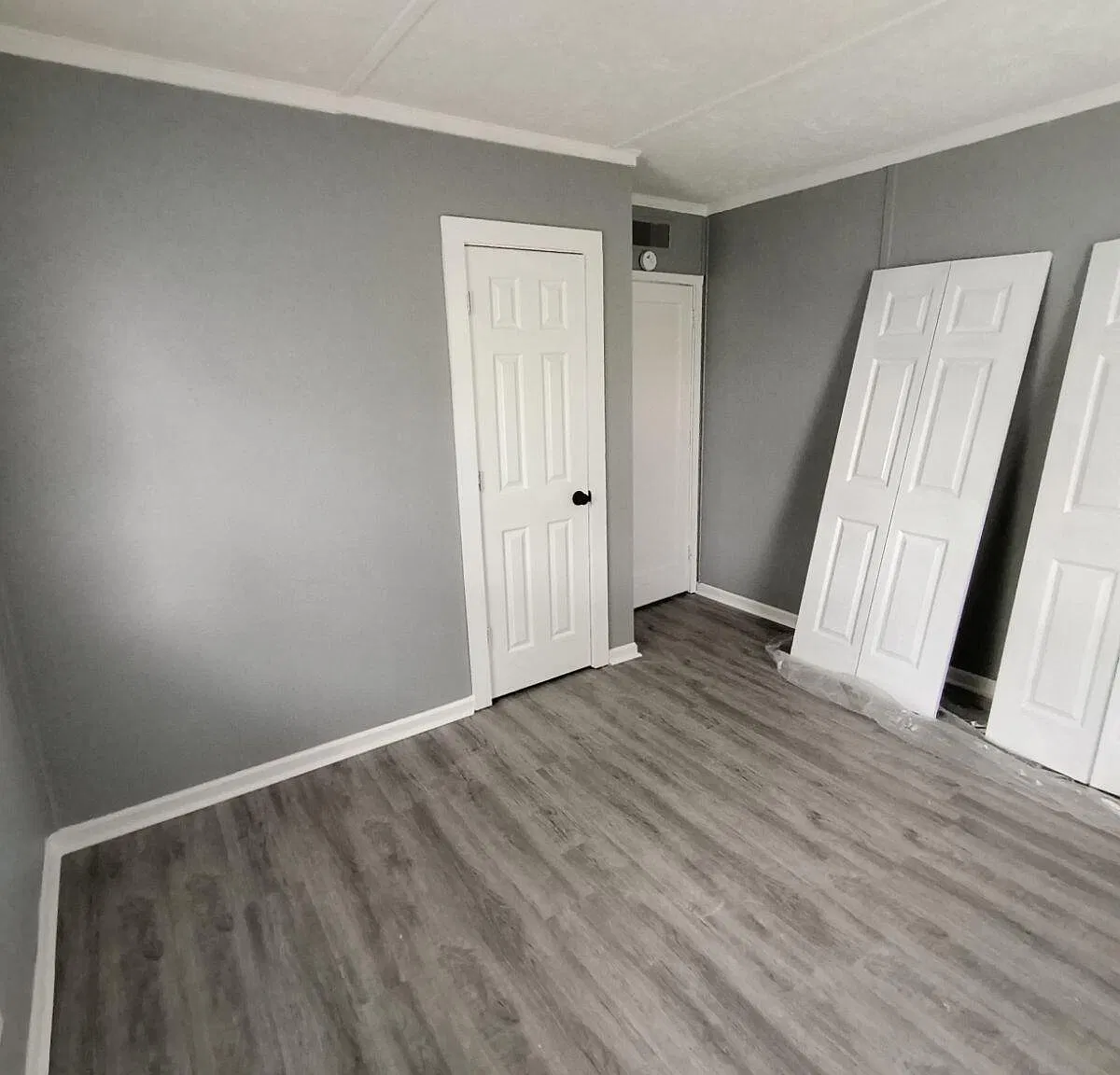 3 bed, 900 sqft, $950 — Photo 3