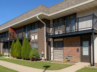 1272 East Ave #E, Hanover Park, IL 60133