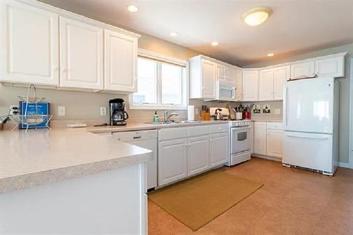12 Noreast Ln — Photo 7