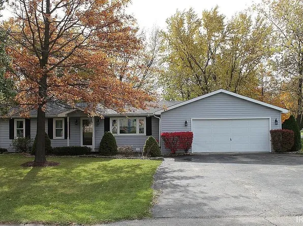 281 W Berry Ave, Upland, IN 46989