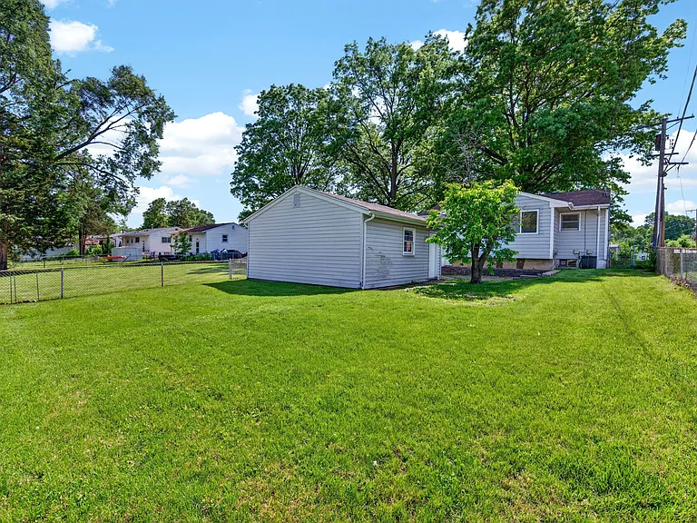 3945 Crosby Dr — Photo 19