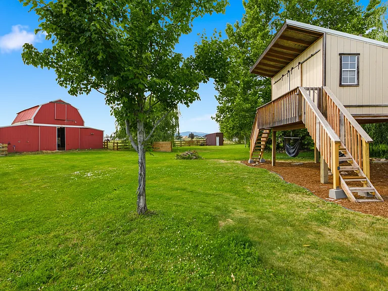 2635 N Meyer Rd — Photo 23