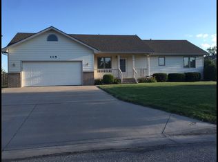 115 Canterbury Rd, Dodge City, KS 67801