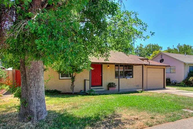 6324 33rd Ave photo 1