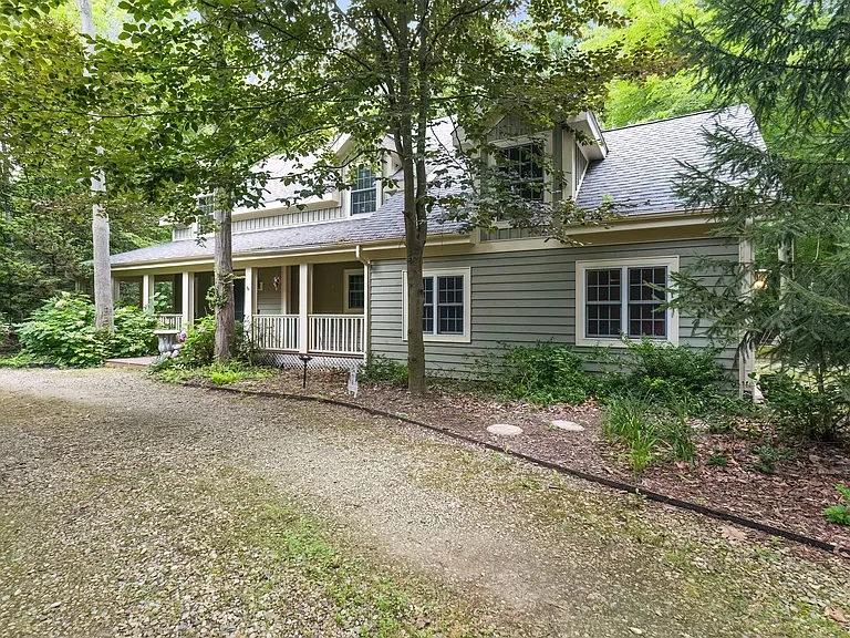 13217 Three Oaks Rd — Photo 47