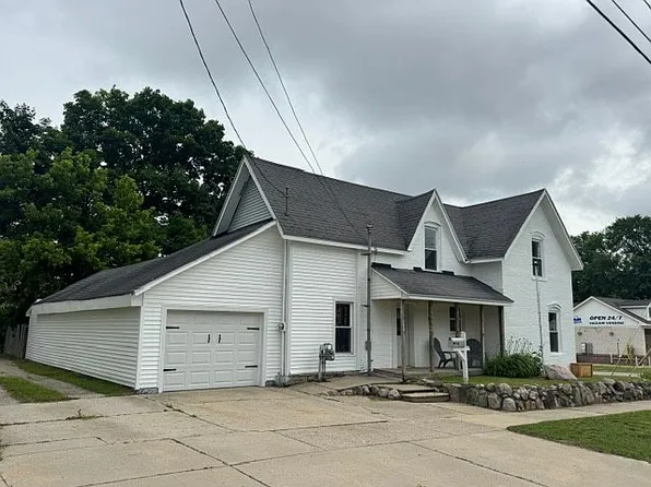 627 S Chestnut St, Reed City, MI 49677