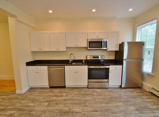 35 Brookline St #18, Cambridge, MA 02139