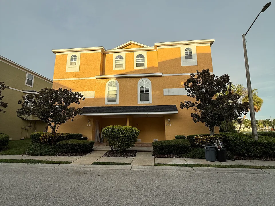 445 Bayou Village Dr