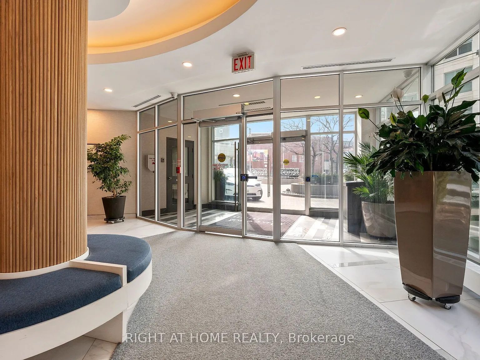 2 bed, $2,750 — Photo 2