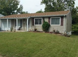11831 Foxwood Dr, Maryland Heights, MO