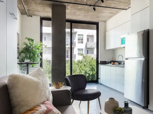 Ezabelle Apartments San Diego