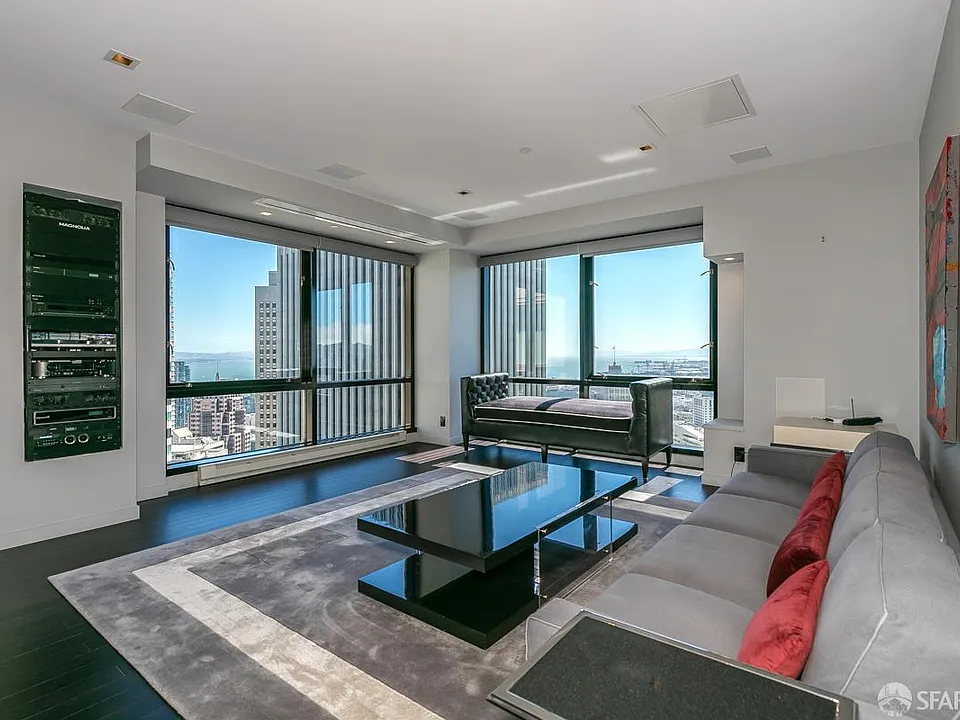 333 Bush St #3903
