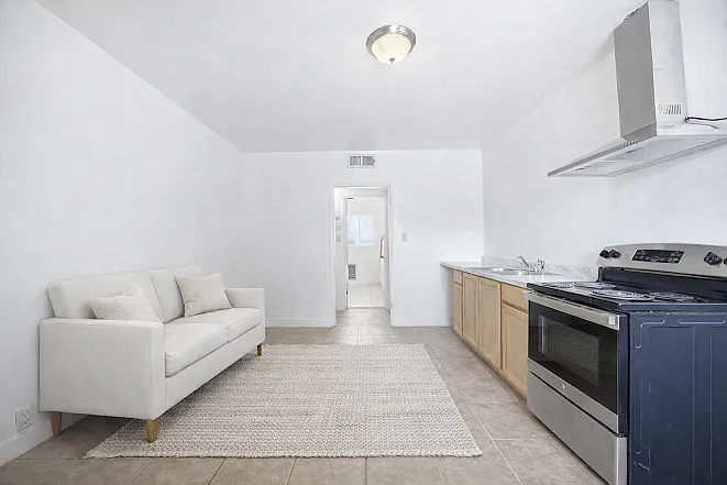 728 Lincoln St #C — Photo 11