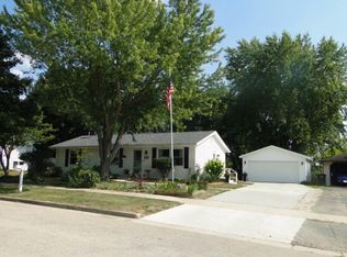 709 Chicory Rd, Burlington, WI 53105