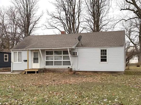 1332 8th Ave, Windom, MN 56101