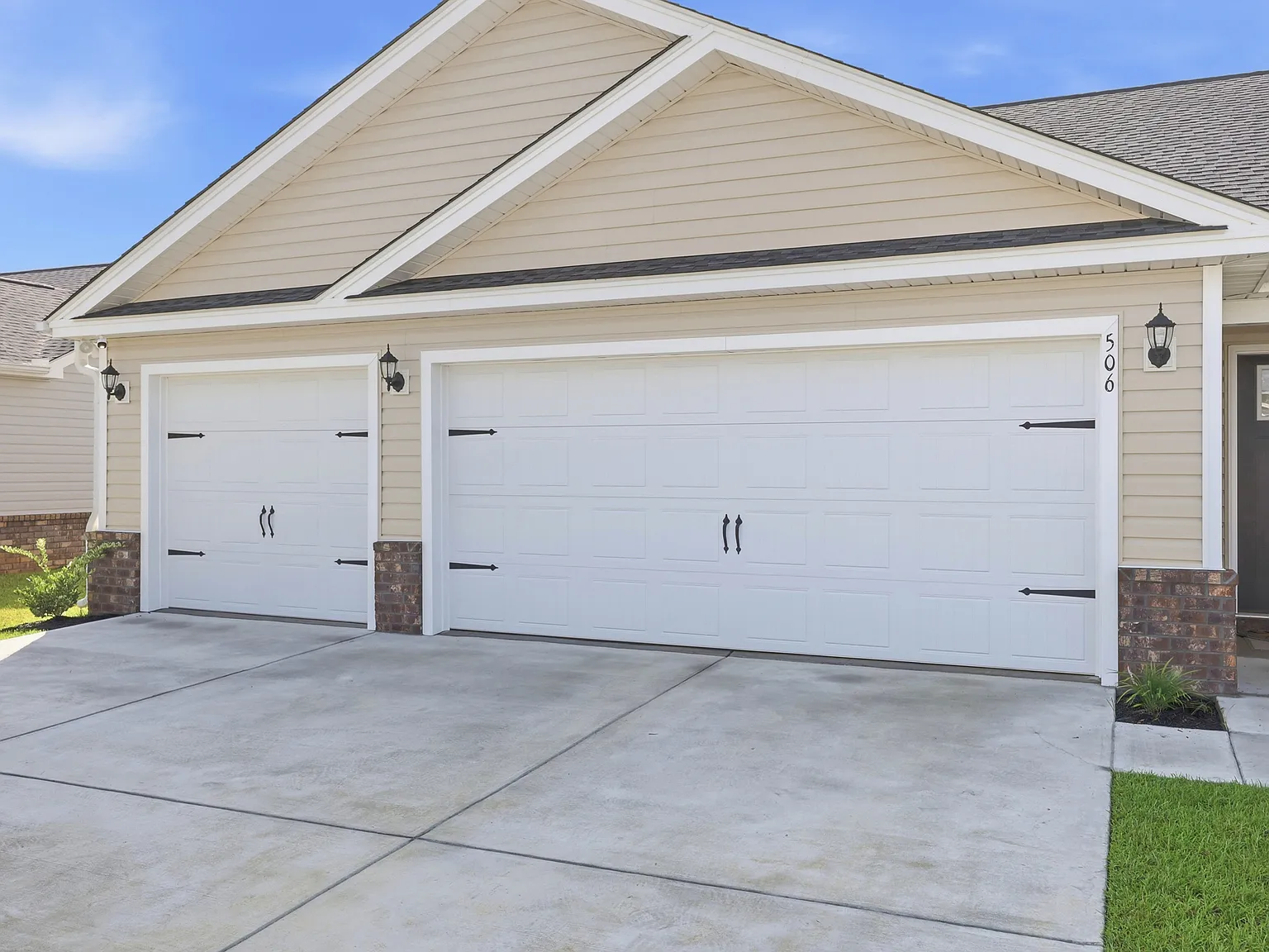 3 bed, 2000 sqft, $2,050 — Photo 3