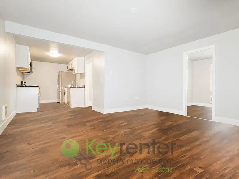 931 N 104th St — Photo 5