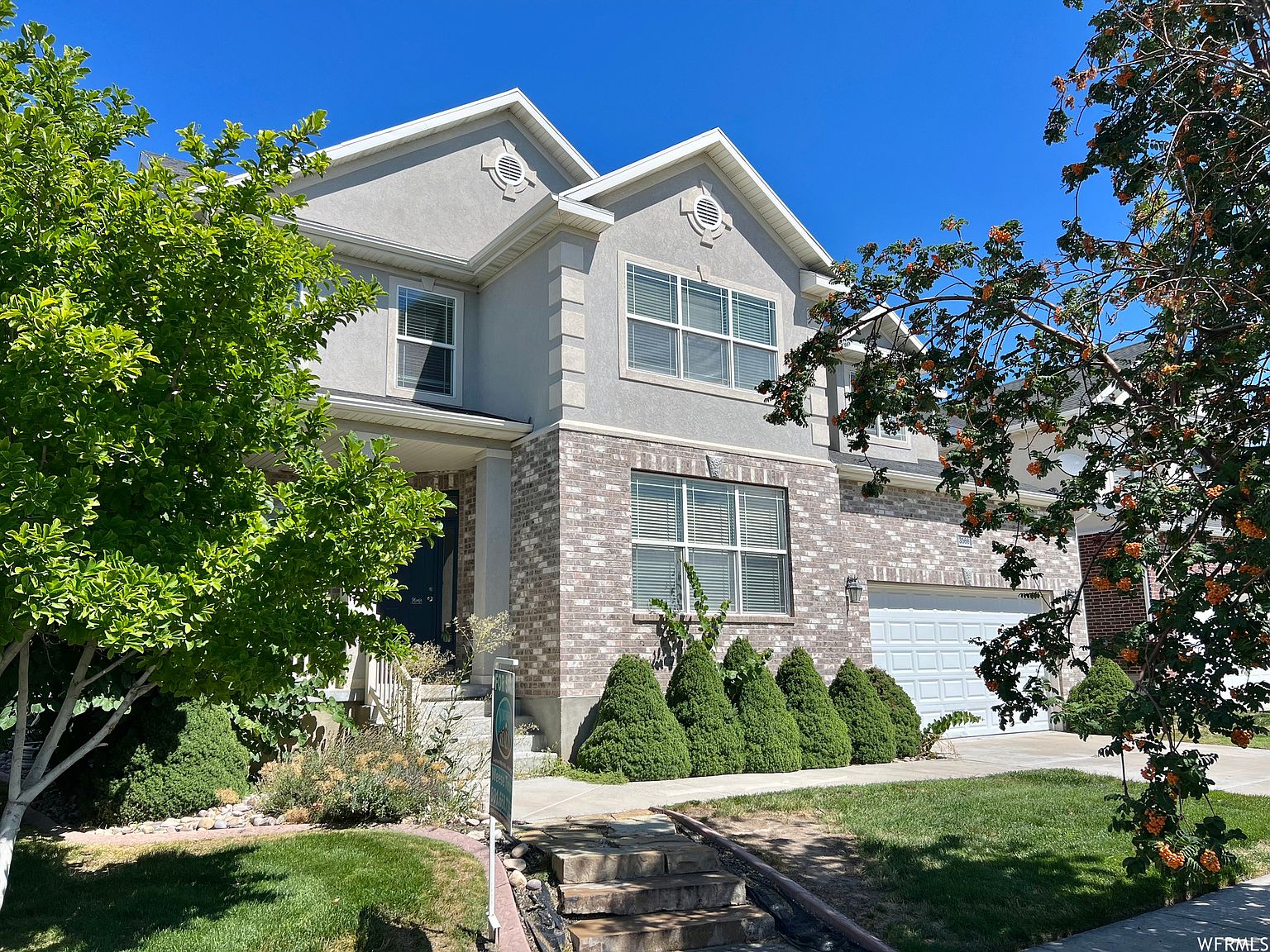 2566 W Brookshire Dr S