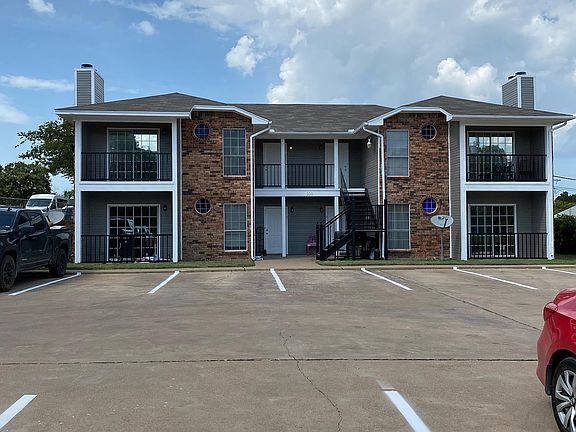 3rd image of 200 NW 23rd St APT A