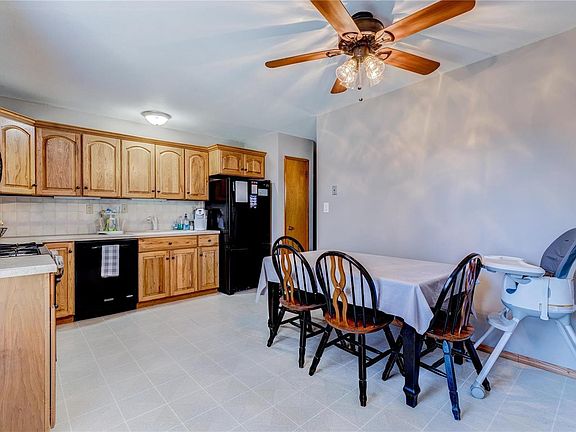 5th image of 7422 Tannoia Dr