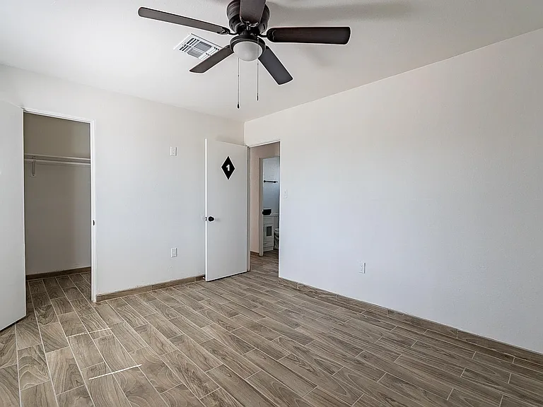 37 E El Parque Dr #A — Photo 15
