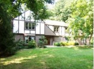 155 Newport Dr, Oak Ridge, TN 37830