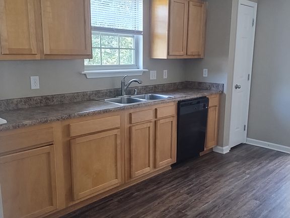 5th image of 2528 Treeline Way