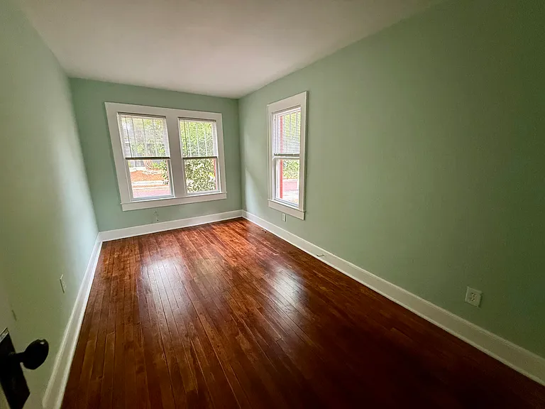 412 Louden Ave — Photo 12