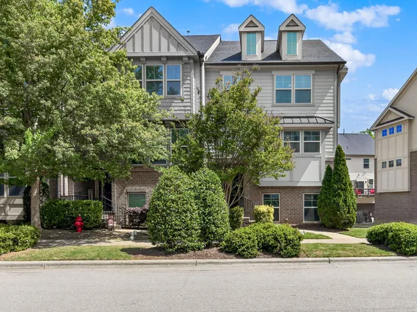528 Old Mill Village Dr, Apex, NC 27502