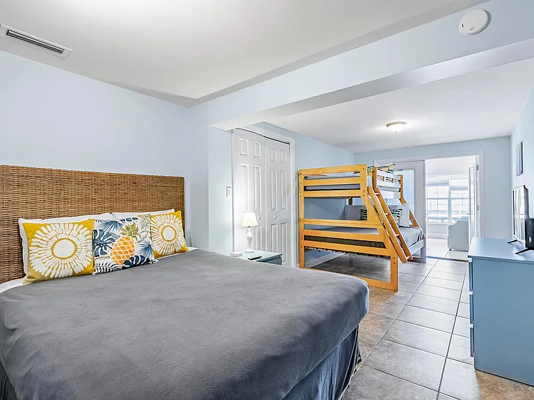 16908 Innocente Ave #A — Photo 14