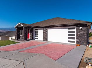 2458 Berkley Loop, East Wenatchee, WA 98802
