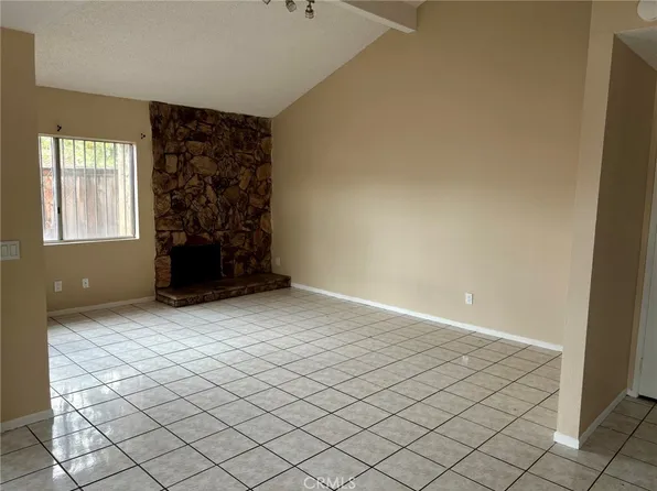 16650 Terrace Ln APT A, Fontana, CA 92335